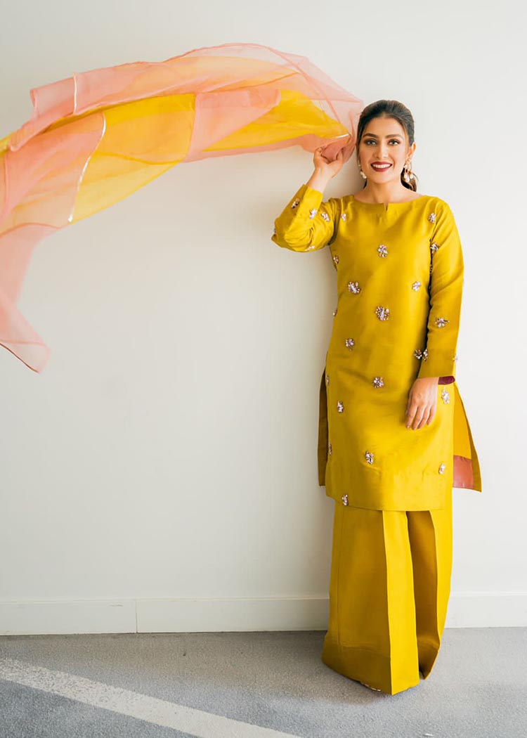 Ayeza Khan Sublime