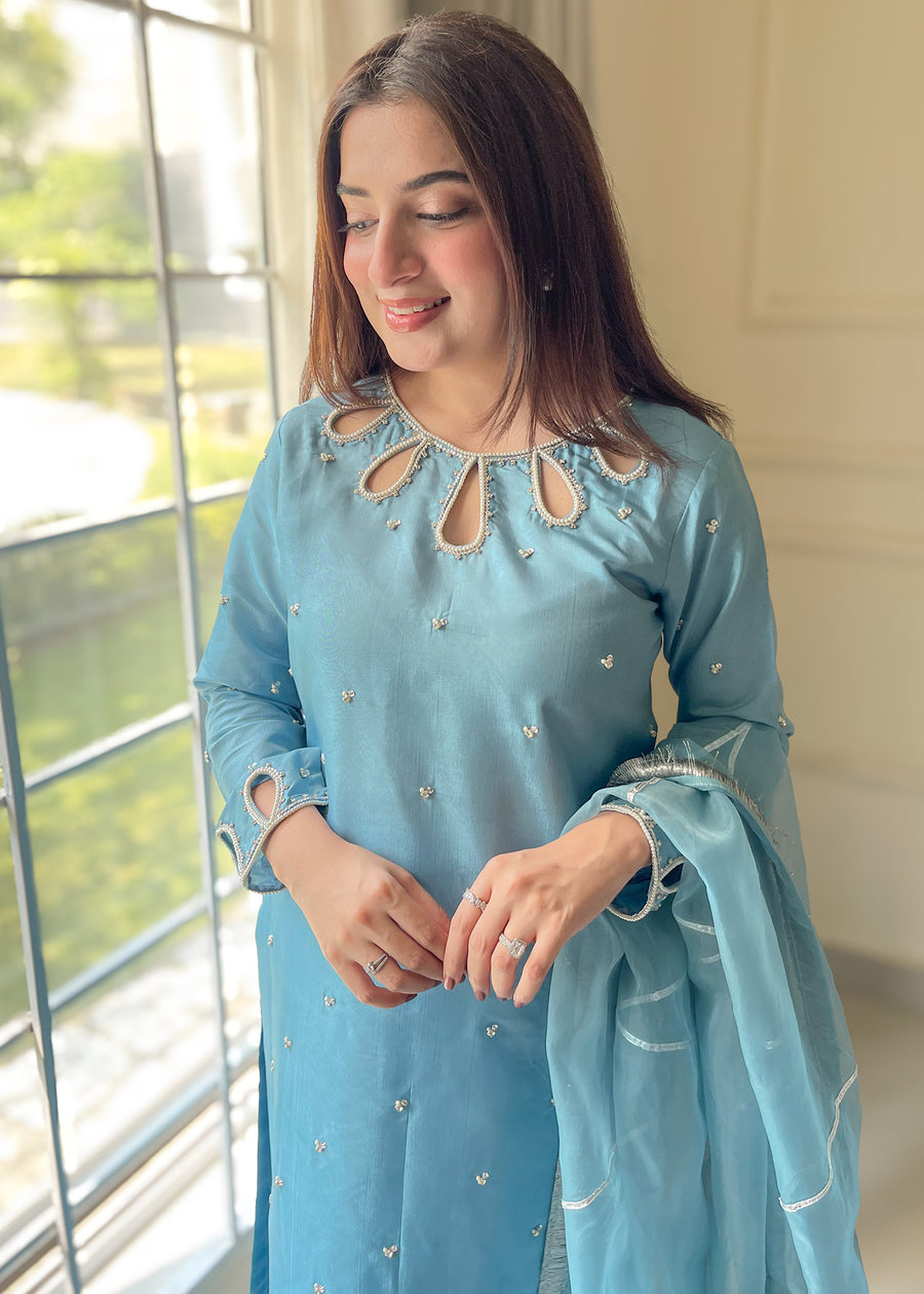 NURAY - Aimen Hussain